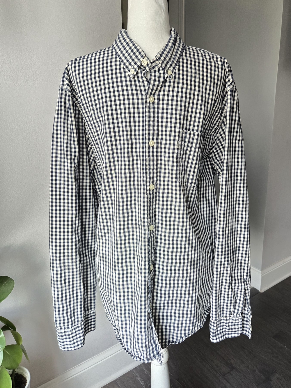 Levi’s Men’s XXL Gingham Button-Down Shirt – Navy & White – White Tab